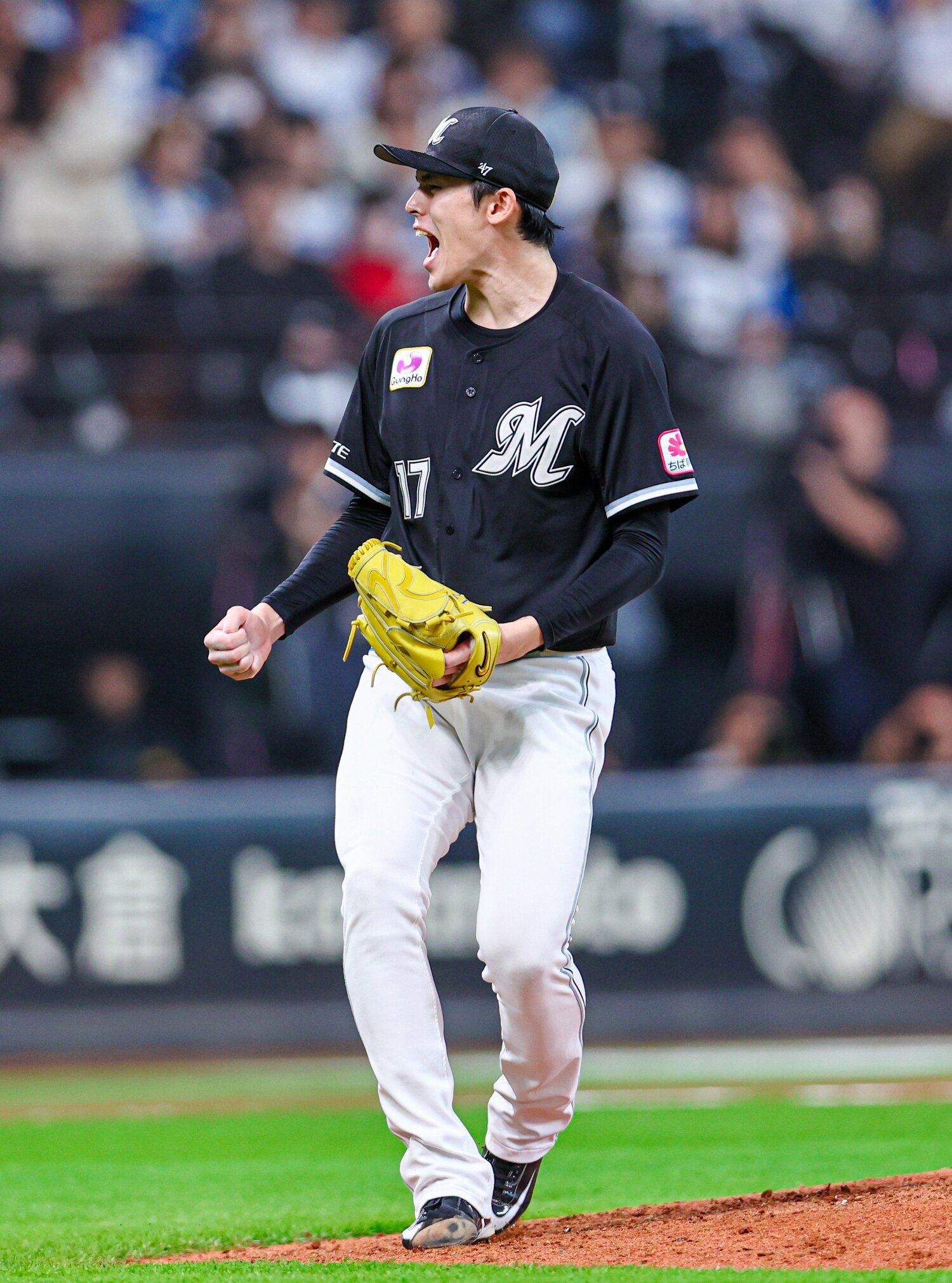 クライマックスシリーズ第1戦で先発して8回を無失点に抑え勝利投手となった佐々木朗希　©︎JIJI PRESS