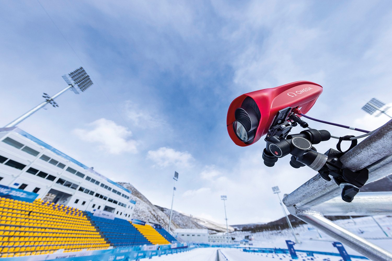 タイム競技のフィニッシュラインに設置される写真判定カメラ「スキャン オー ヴィジョン ミリア」