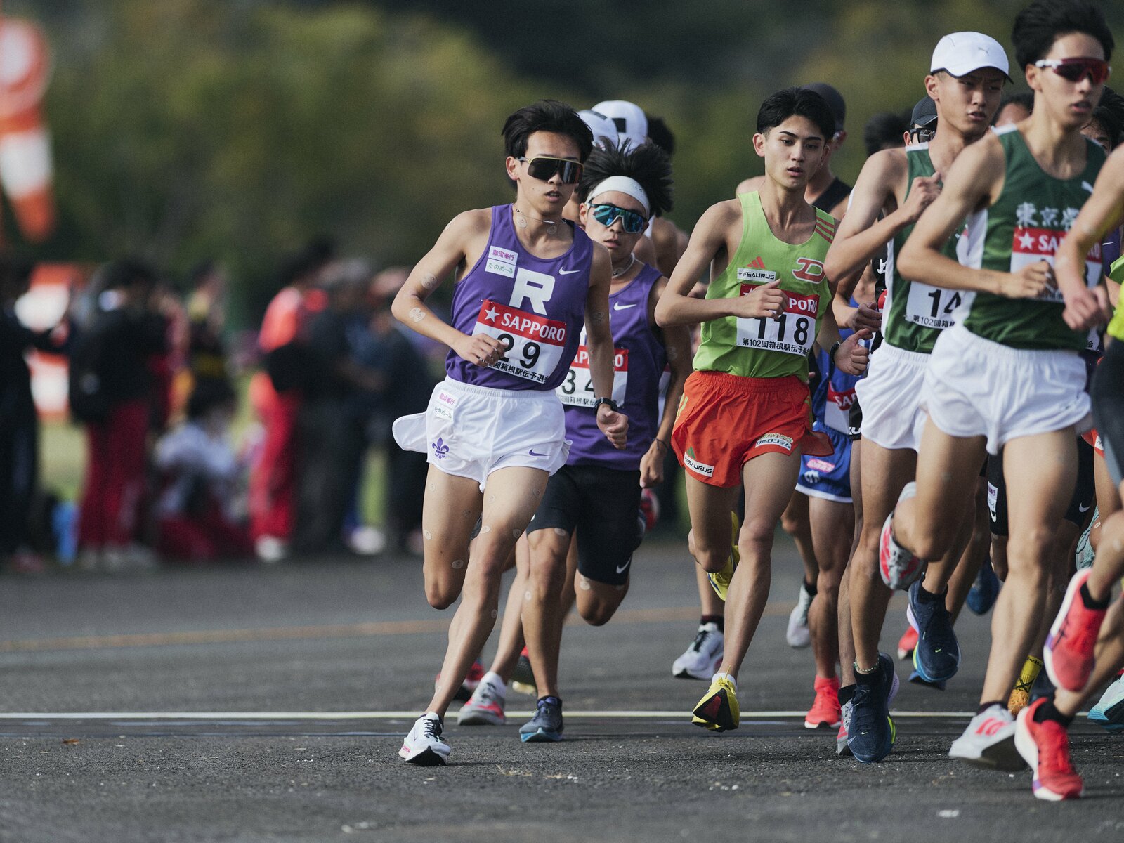 予選会で力走する小倉　photograph by Yuki Suenaga