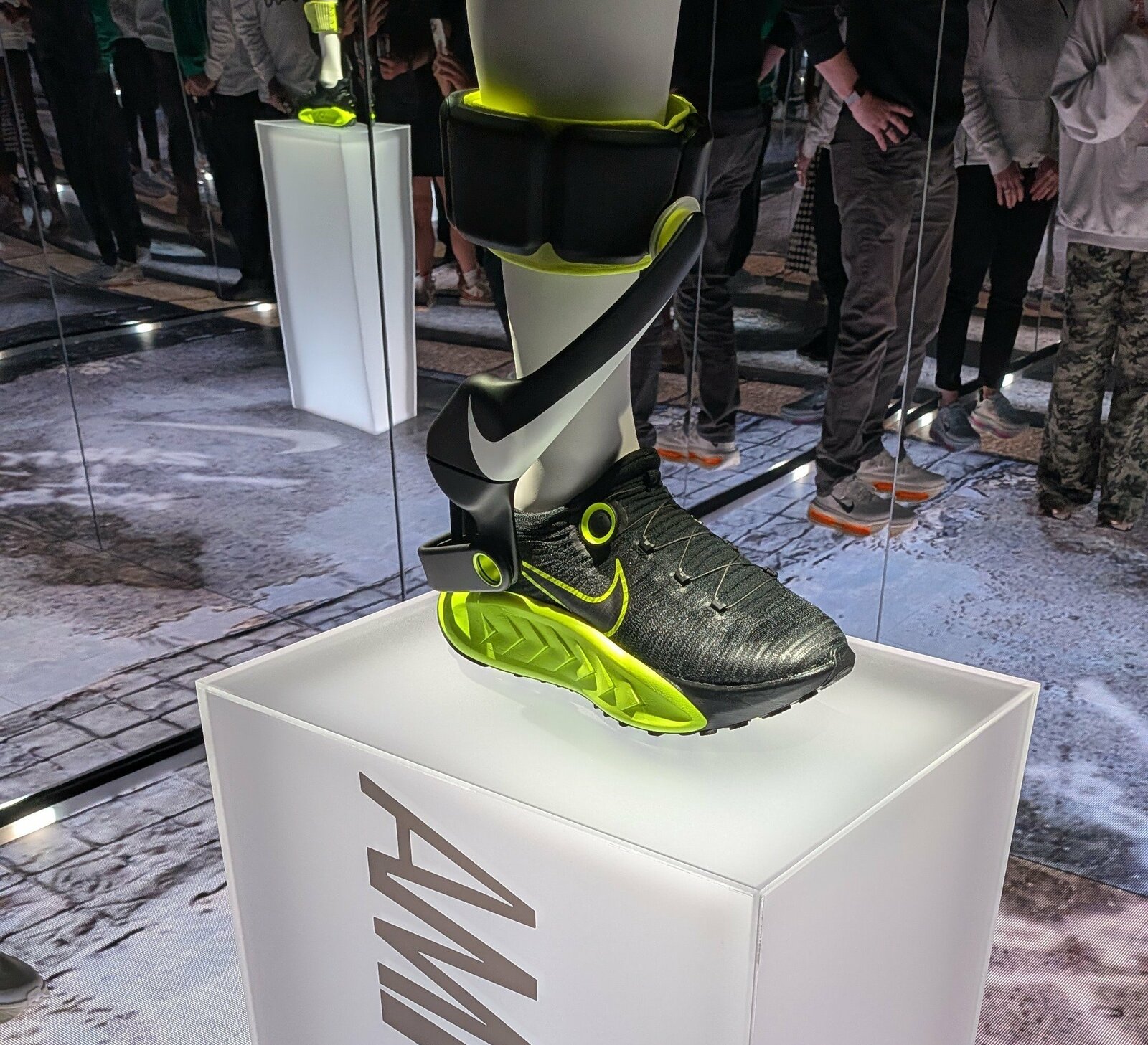 photograph by Kensaku Wakui