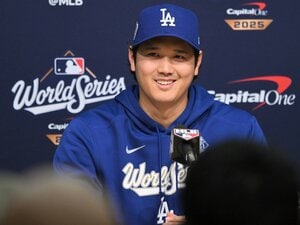 「妻からイジられたけど」大谷翔平が自ら“真美子夫人の話”を切り出すとは…WS観戦、花巻東の同期に送られた「犬の絵柄のLINEスタンプ」