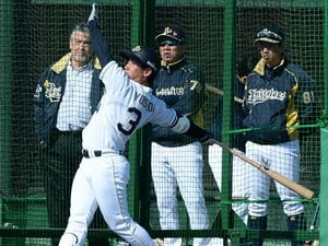 今年の新人王はセもパも東都2部！原樹理と吉田正尚、2人の「特殊能力」。