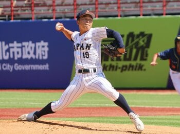 「試合の話はほとんどしないです」甲子園で輝けなかったある“プロ注エース”の再起…異国の地で与えられた「エースナンバー」のワケは？＜Number Web＞ photograph by Fumi Sawai