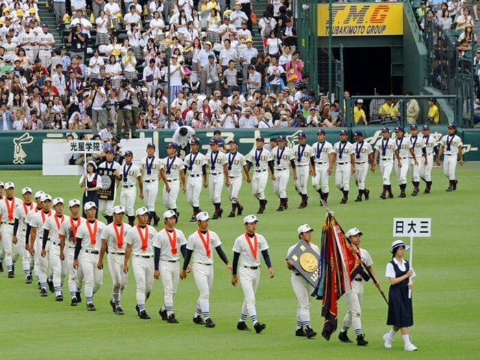 高校野球人気の特異性。～秘密は“連覇”の有無にあり？～＜Number Web＞ photograph by KYODO