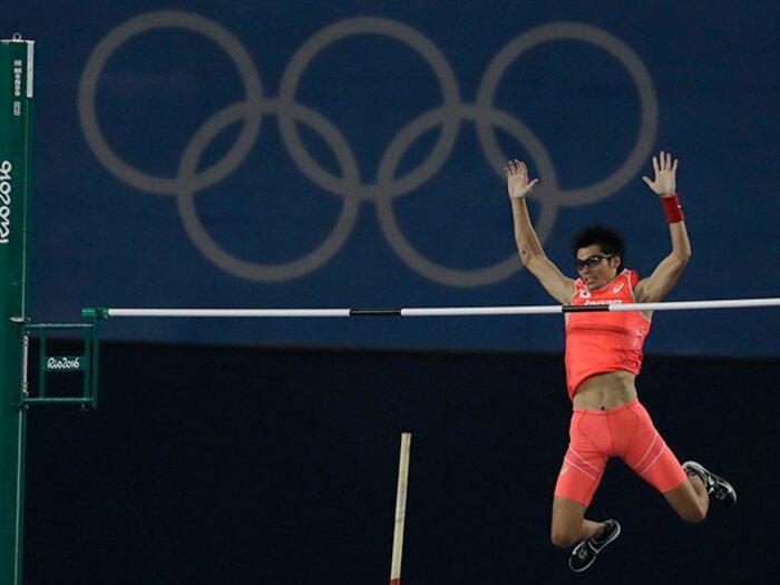 8年ぶりの五輪で棒高跳び7位入賞。澤野大地35歳、今も貫く不屈の心。＜Number Web＞ photograph by AP/AFLO