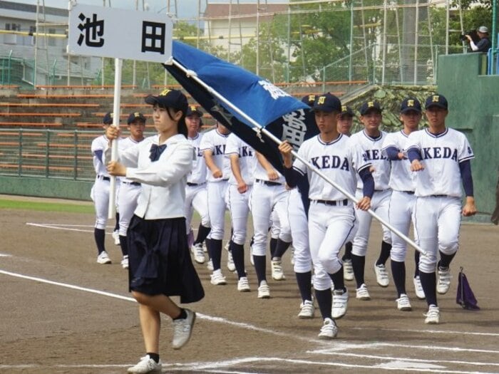 甲子園“あの名門公立校”が2回戦敗退…やまびこ打線・池田高で見た“40年前との差”「今の高校野球は過渡期」敗退2日後、監督が記者に打ち明けた胸中＜Number Web＞ photograph by NumberWeb