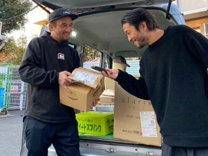 MMA元世界王者がなぜ「宅配便の下請け会社」を? 勝村周一朗が語る、格闘家のキャリア・収入問題「ファイトマネーだけで生活できるのは…」<Number Web> photograph by 本人提供