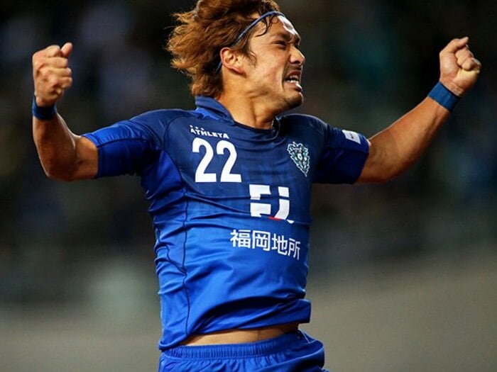 福岡にあり、C大阪になかったもの。J1昇格は「拠りどころ」のある者に。＜Number Web＞ photograph by AFLO