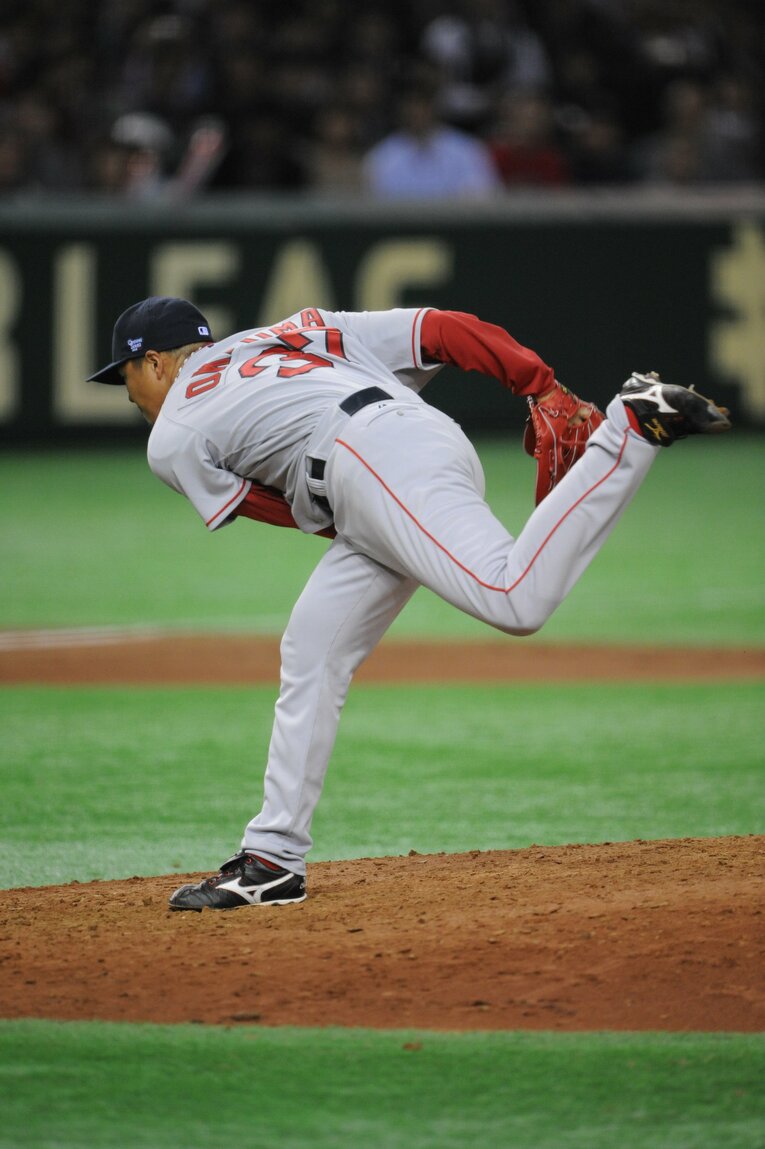 岡島秀樹のフォーム　©Hideki Suigyama