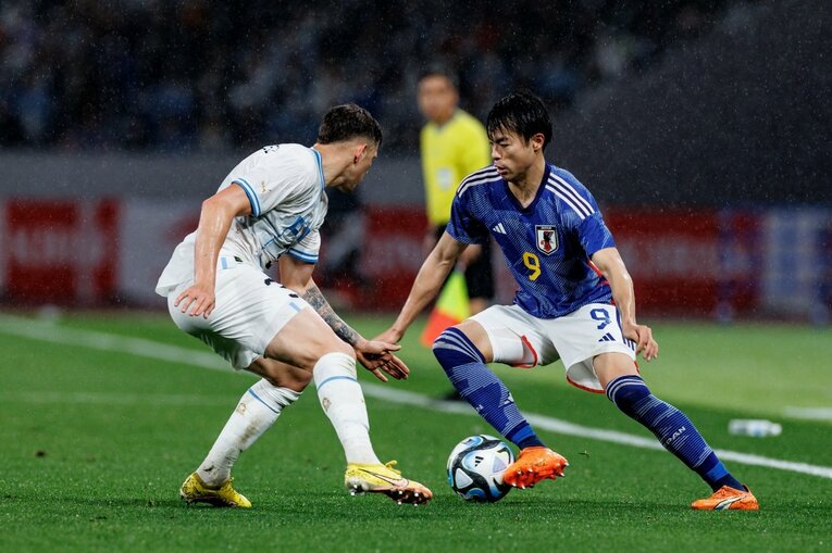 日本代表3月シリーズ、ウルグアイ戦の三笘 ©Kiichi Matsumoto/JMPA
