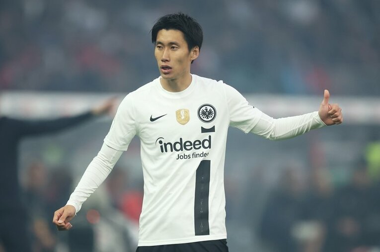 フランクフルト退団が発表された鎌田大地。これまで鎌田を見続けてきた“古巣”の関係者が語る、鎌田が評価され続けてきた理由とは？ ／ photograph by JIJI PRESS