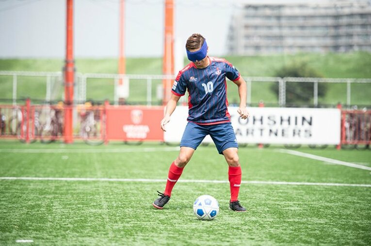 日本代表・加藤健人が修造に語った、ブラインドサッカーとの運命の出会い。(2)