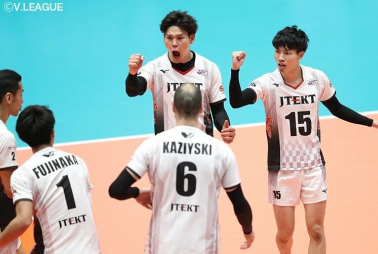 西田有志のサービスエースの裏に。ジェイテクト悲願のVリーグ初優勝。(5) ／ photograph by V.LEAGUE