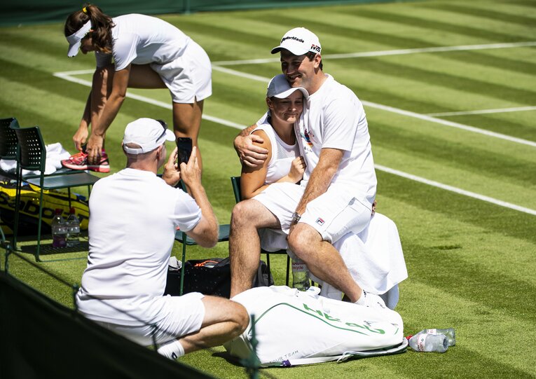 バーティをそばで支え続けたギャリー・キシック。観戦や応援に訪れることも　©Getty Images