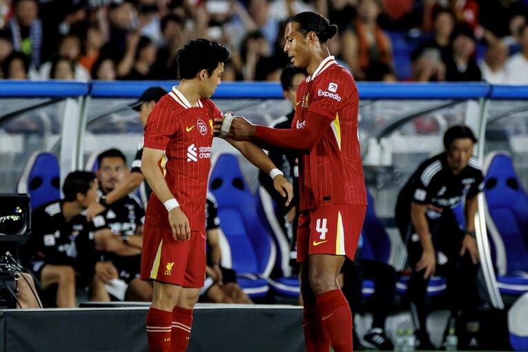 【リバプールで愛されるワタ・エンドウ（全20枚超）】（当時。リバプール＆日本遠征レア写真はまだまだ続きます）　©Kiichi Matsumoto