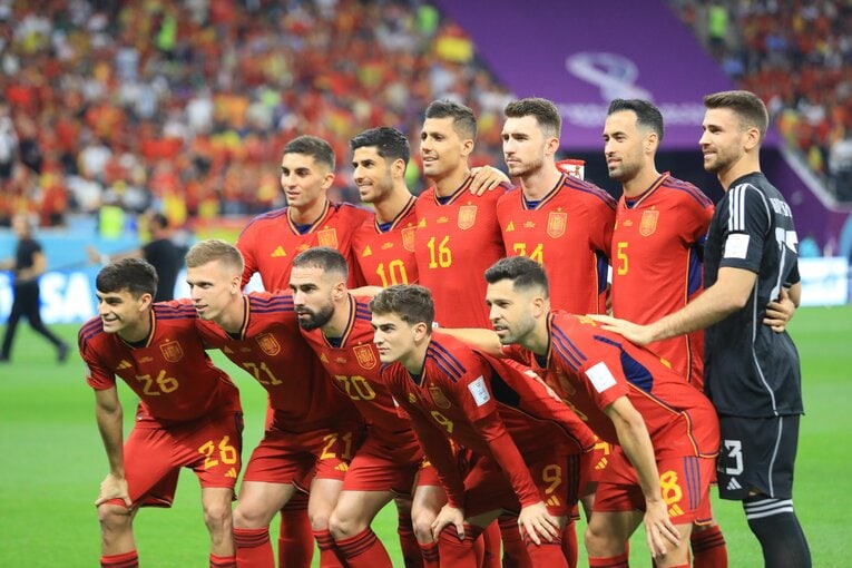 スペインのスタメン　©Kazuo Fukuchi/JMPA