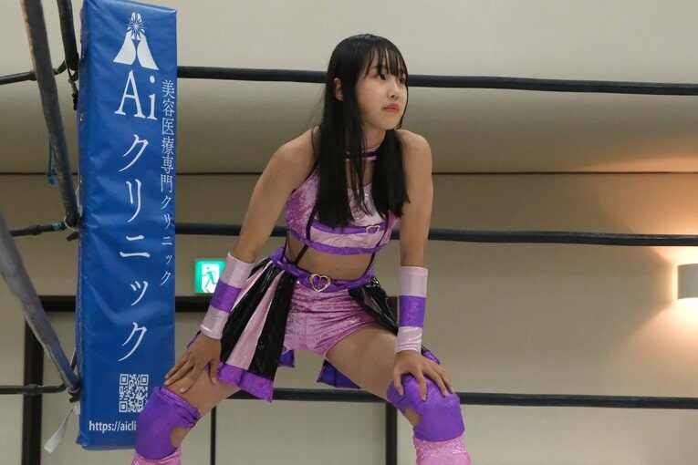 “中学生レスラー”の華麗な飛び技…「一番緊張した」チャンピオンとの一騎打ちで美蘭が見せた“成長の証”　受験勉強との両立が今後の悩み？(25)