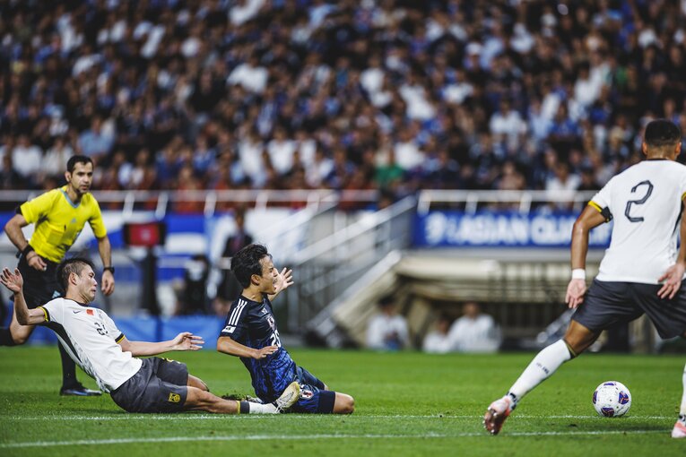 中国戦、久保の突破（全4枚中の4枚目）　©Kiichi Matsumoto