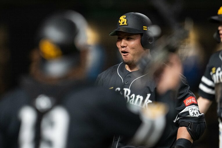 今井との勝負を楽しんだかのように口元をゆるませていた　©Nanae Suzuki