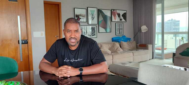 エジミウソンの豪華お宅と家族のラブラブぶり…写真はまだまだ続きます　©Hiroaki Sawada