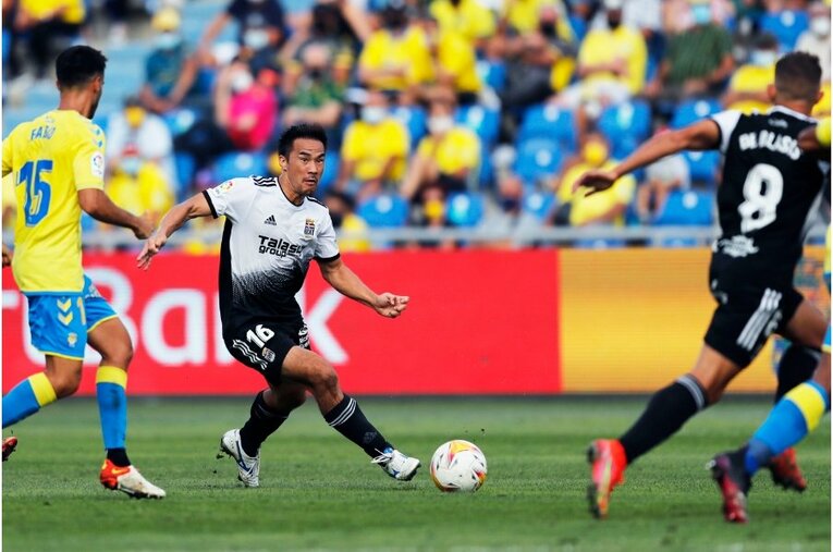 〈激写〉岡崎慎司35歳、スペイン2部から日本代表の救世主になれるか 「すごい良いヤツだよ」新天地でも愛される“侍魂”(17)