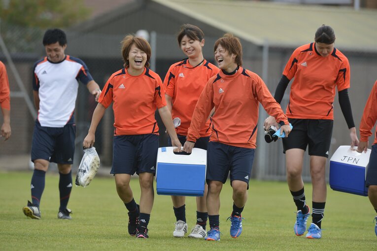 宮間あや、鮫島彩、有吉佐織（2012年）©︎JMPA　
