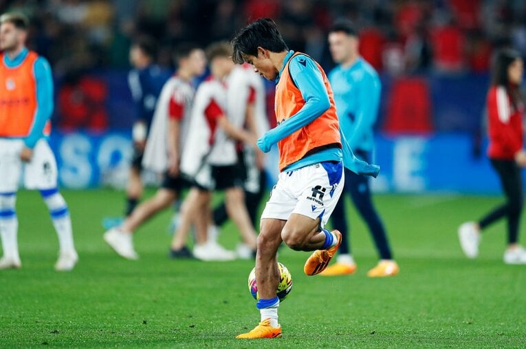 「タケ、今日はお前の日になる」と監督に送り出された通り…久保建英21歳の7点目→“MVP後ひっそり行動”をカメラマンは見た(14)