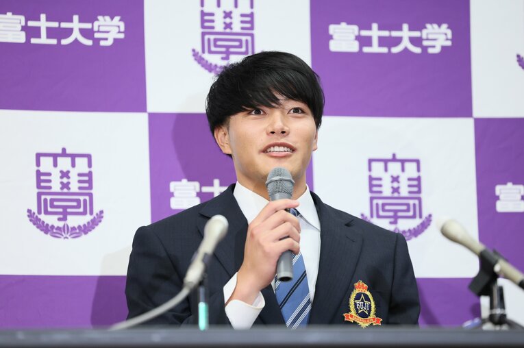 オリックスから1位指名を受けた麦谷祐介（富士大）　©JIJI PRESS