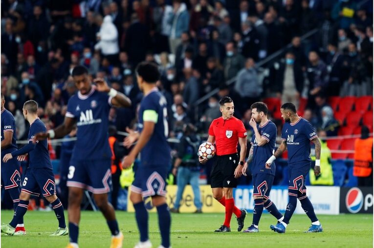 「PSGメッシ」の初得点と“FKの壁で寝転び”、ネイマールとの友情を撮った… 18歳のバルサ新10番ファティも復活〈激写〉(35)