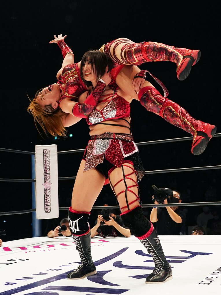 朱里が保持していた赤いベルトに挑戦。2022年4月29日、大田区総合体育館