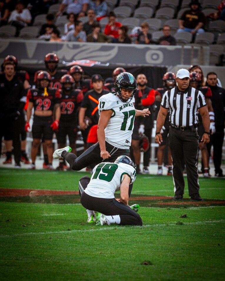 編入2年目からはハワイ大チームの正キッカーとして活躍している松澤／本人提供