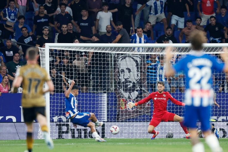 久保の出場前、チームは際どいピンチを迎えていた　©Daisuke Nakashima