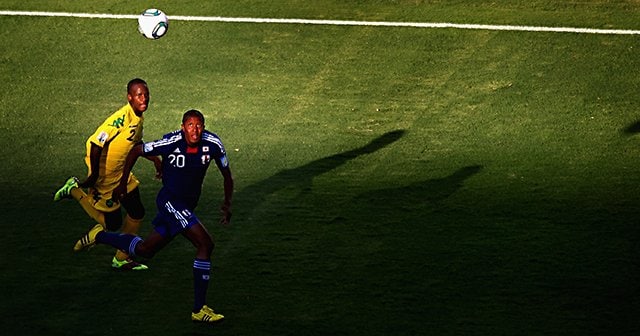「おーい、ハンバーグ!」ジャマイカから来た少年・鈴木武蔵が浴びた痛烈な言葉…“シッカロール”を全身に塗りつけた日々