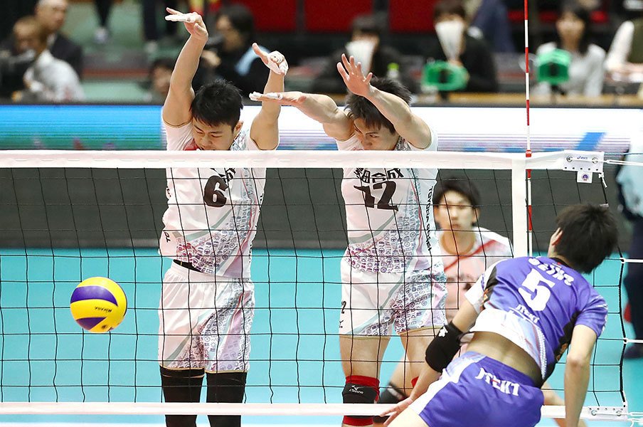 Vリーグの新制度ゴールデンセット。最後の25点で全てが決まる緊張感！＜Number Web＞ photograph by Kyodo News