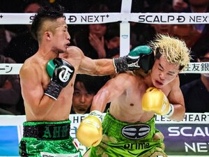 井上拓真の“エグいアッパー”で那須川天心の顔面が…カメラマンがとらえた決定的瞬間「ボクシングをなめるな」“ブーイングも飛んだ”現地ウラ側