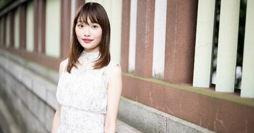 競馬実況 藤原菜々花直筆サイン 藤原菜々花アナ サイン入り色紙