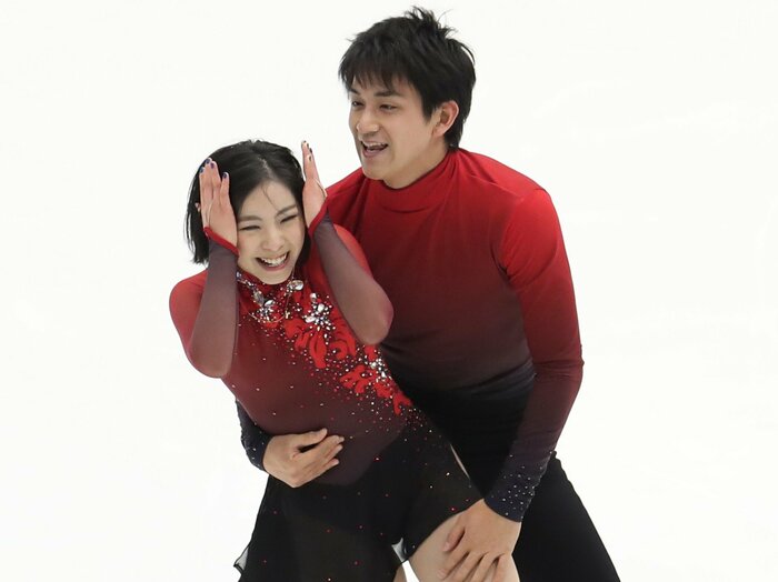 「三浦璃来のホームシックが治った」木原龍一との共同生活…婚約発表りくりゅう“競技外でも特別”だった関係性「2人は嘘なく歩んできた」＜Number Web＞ photograph by AFLO