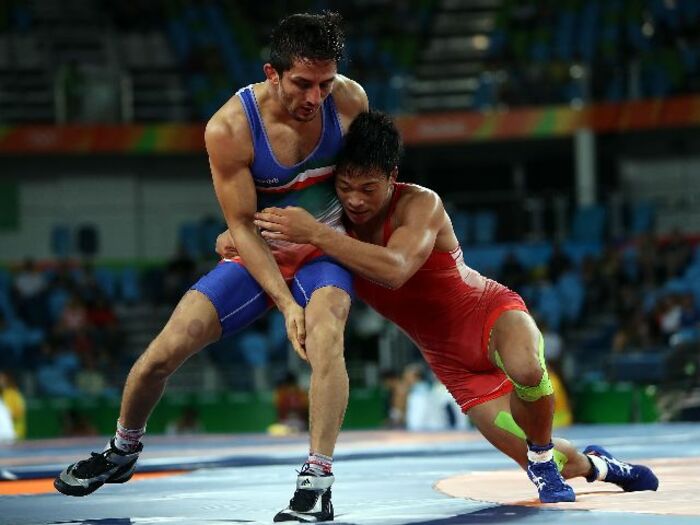 ガムを噛んだら歯ぐきから出血…レスリングの過酷な“減量”の実態「1日で10kg体重を増やす選手もいました」《東京五輪を楽しむツボ》＜Number Web＞ photograph by Getty Images