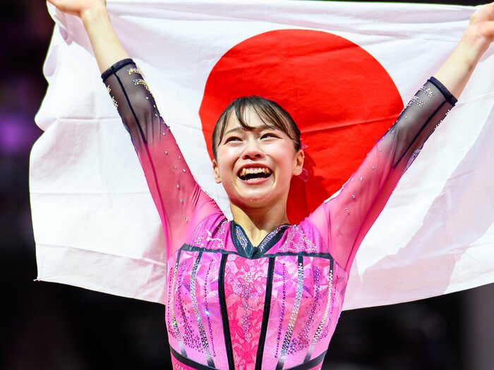 体操・最年長の杉原愛子26歳、驚異的な“復活金メダル”はナゼ起きた？「じつは“体重マイナス1キロ”の体調不良も」ハッキリ語った“悔しさ”の正体＜Number Web＞ photograph by Getty Images