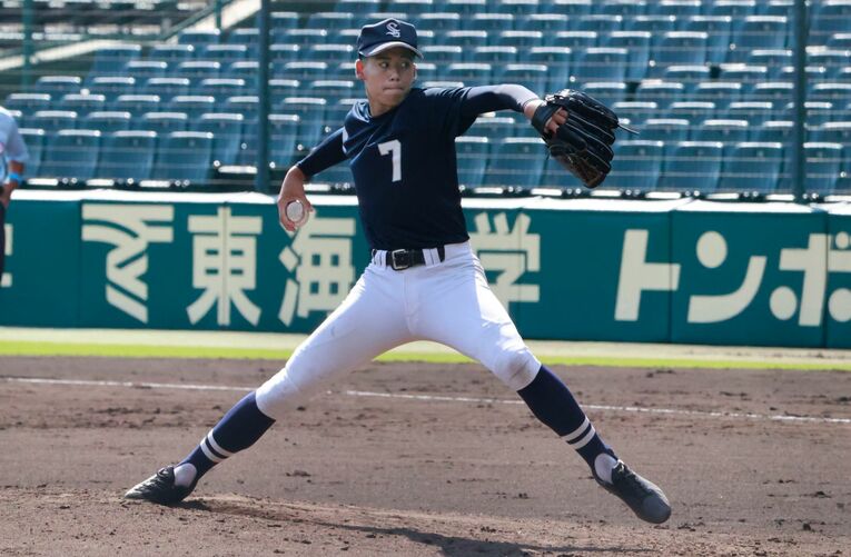 （5）松木平優太（投手・精華・180cm65kg・右投右打）