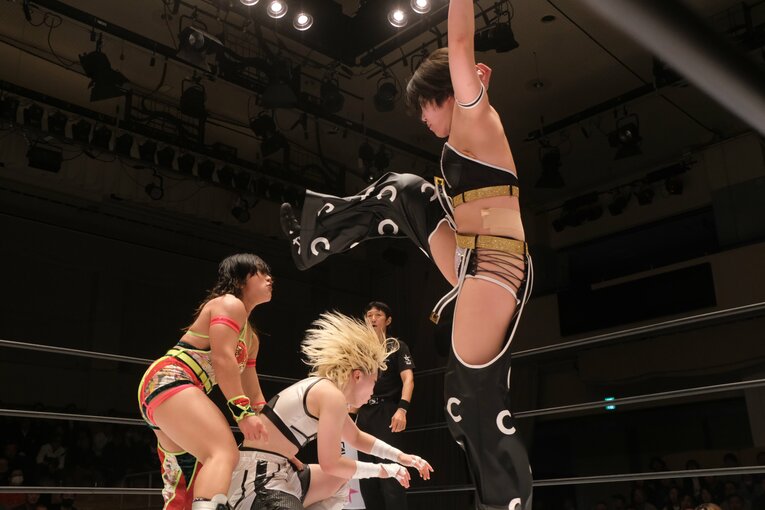 177センチの長身から繰り出すブーツ（1枚目）