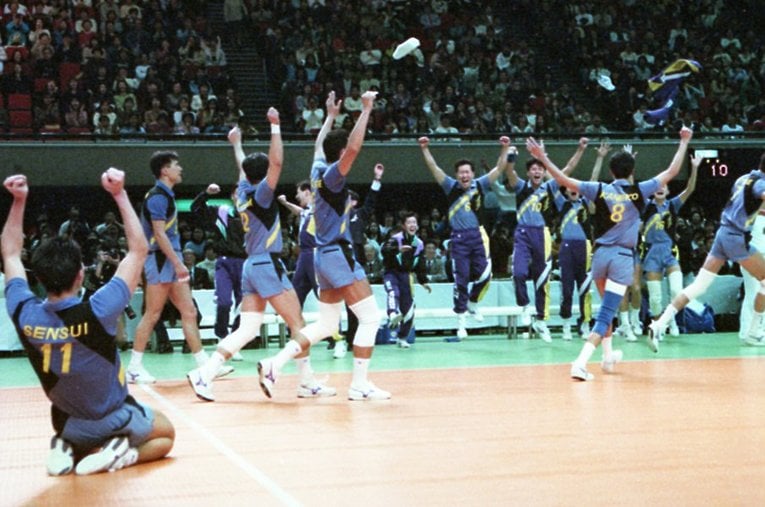 第25回日本リーグで優勝したNECブルーロケッツ。リードブロックシステムがチームを変えた ／ photograph by KYODO