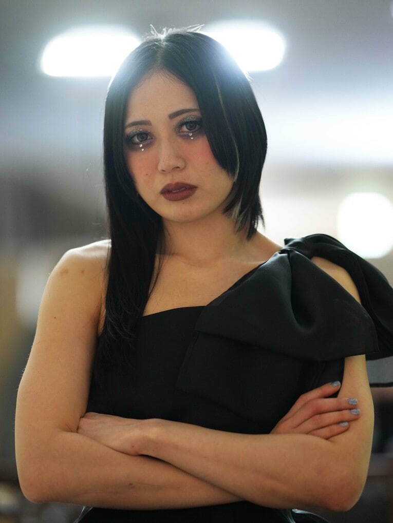 自信たっぷりの上谷沙弥　©Essei Hara