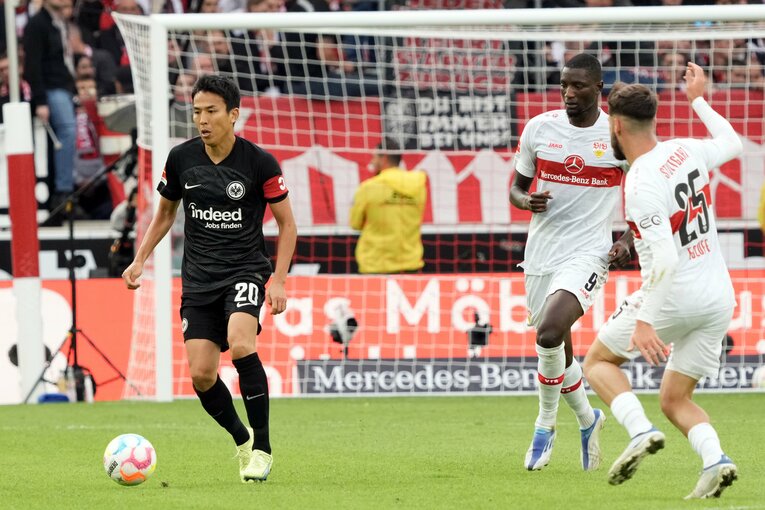 シュツットガルト戦の長谷部（※クリック、スワイプすると高校時代から浦和、代表、ドイツでの活躍がご覧になれます） ©Getty Images