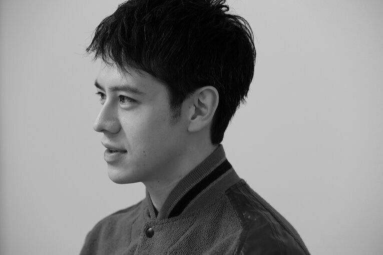 「僕ってこういう性格だったんだ」ウエンツ瑛士は、なぜイギリスで“本当の自分”を見つけられたのか(14)