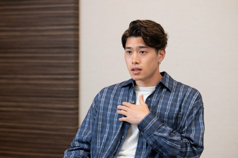 W杯前、インタビューに応じてくれた鈴木唯人　©Tadashi Hosoda
