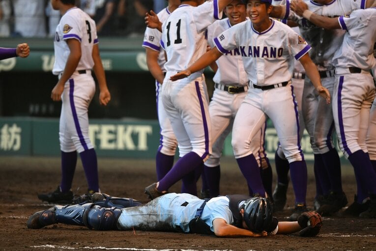 【コマ送りで見る】第100回大会、語り継がれる甲子園の名場面「９回無死満塁から２ランスクイズの決定的瞬間を振り返る　©Hideki Sugiyama