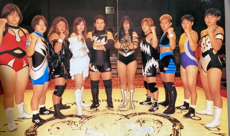 1997年9月、新生・全女は10人の現役と1人の練習生でスタートした　©本人提供