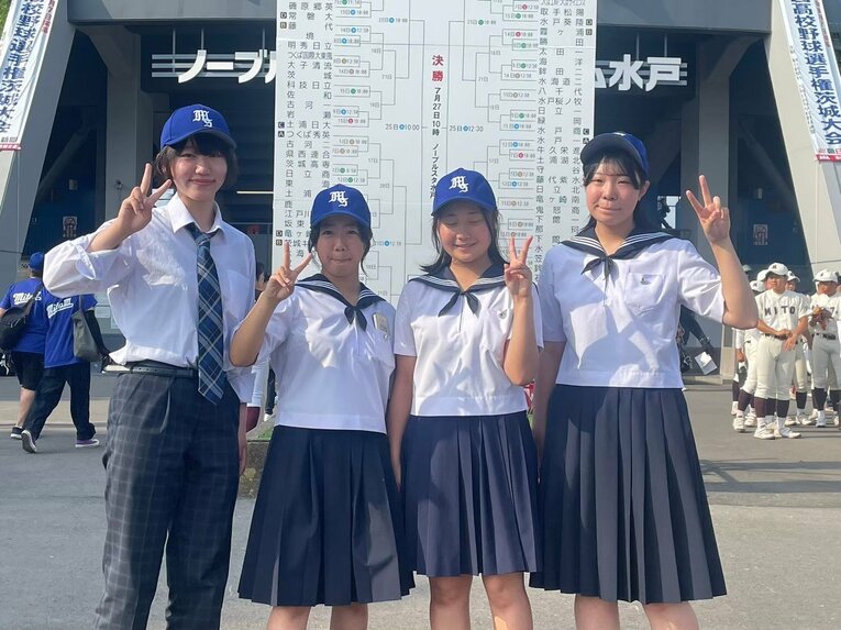2024年の野球部にいた4人の女子マネージャー（提供写真）