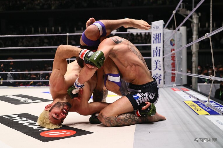 ホベルト・サトシ・ソウザ